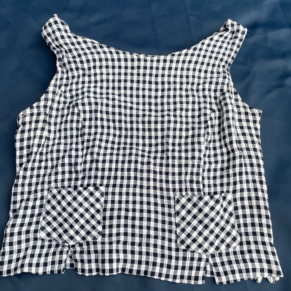 Black and white Helen Blakl sleeveless top